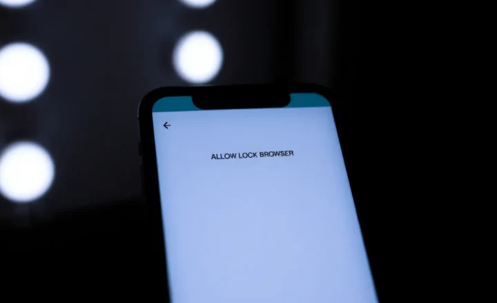Web Push Notifications: Why the Permission Prompt Became an Adversarial UI Problem